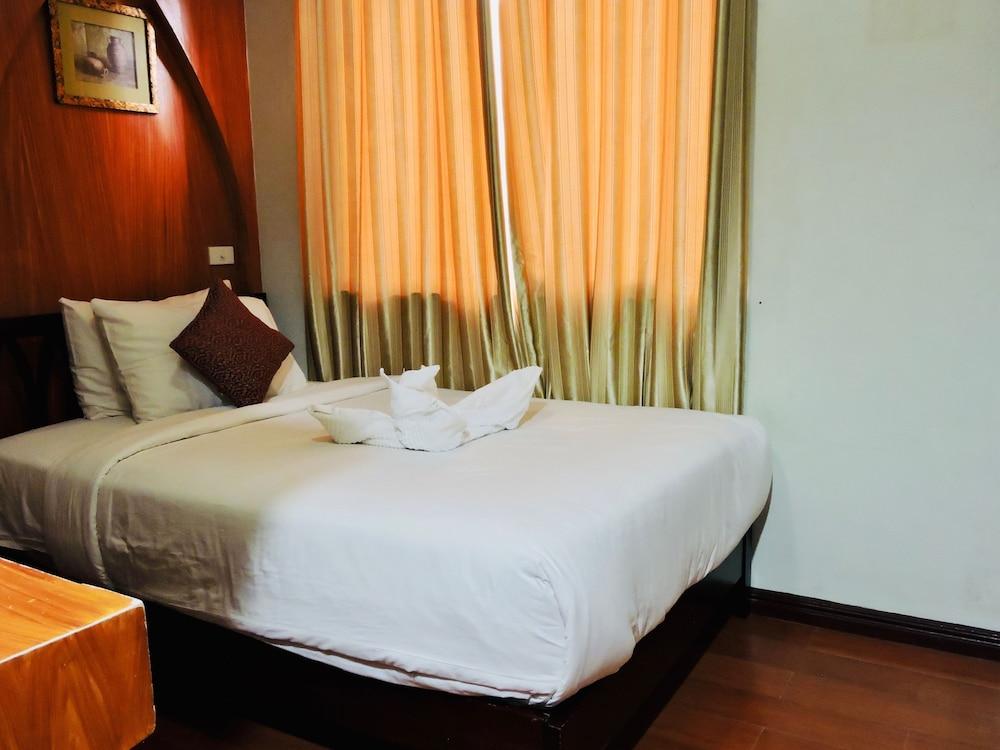 Tinhat Halal حلال Certified Boutique Hotel And Restaurant Davao Exterior foto