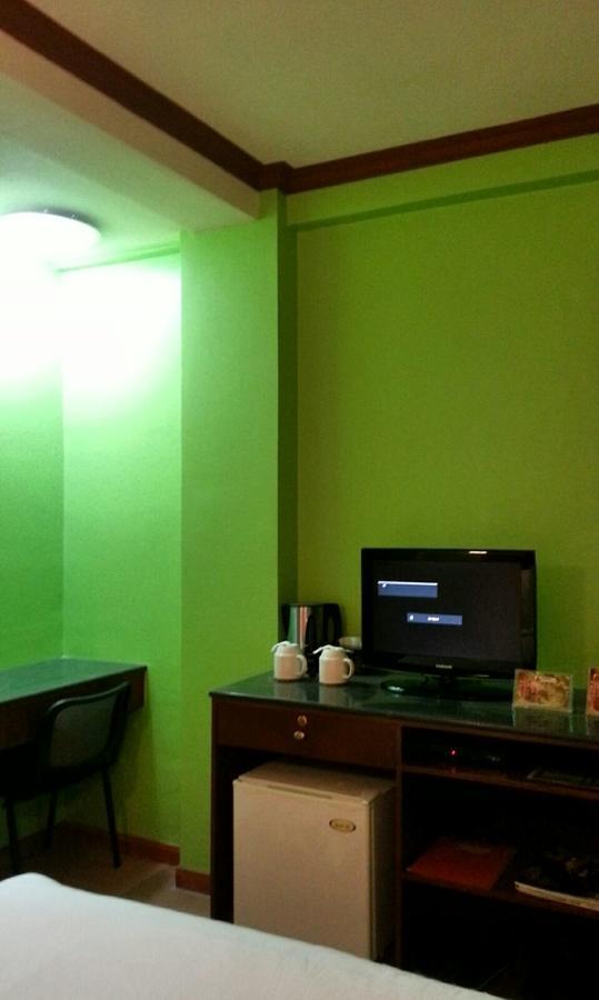 Tinhat Halal حلال Certified Boutique Hotel And Restaurant Davao Exterior foto