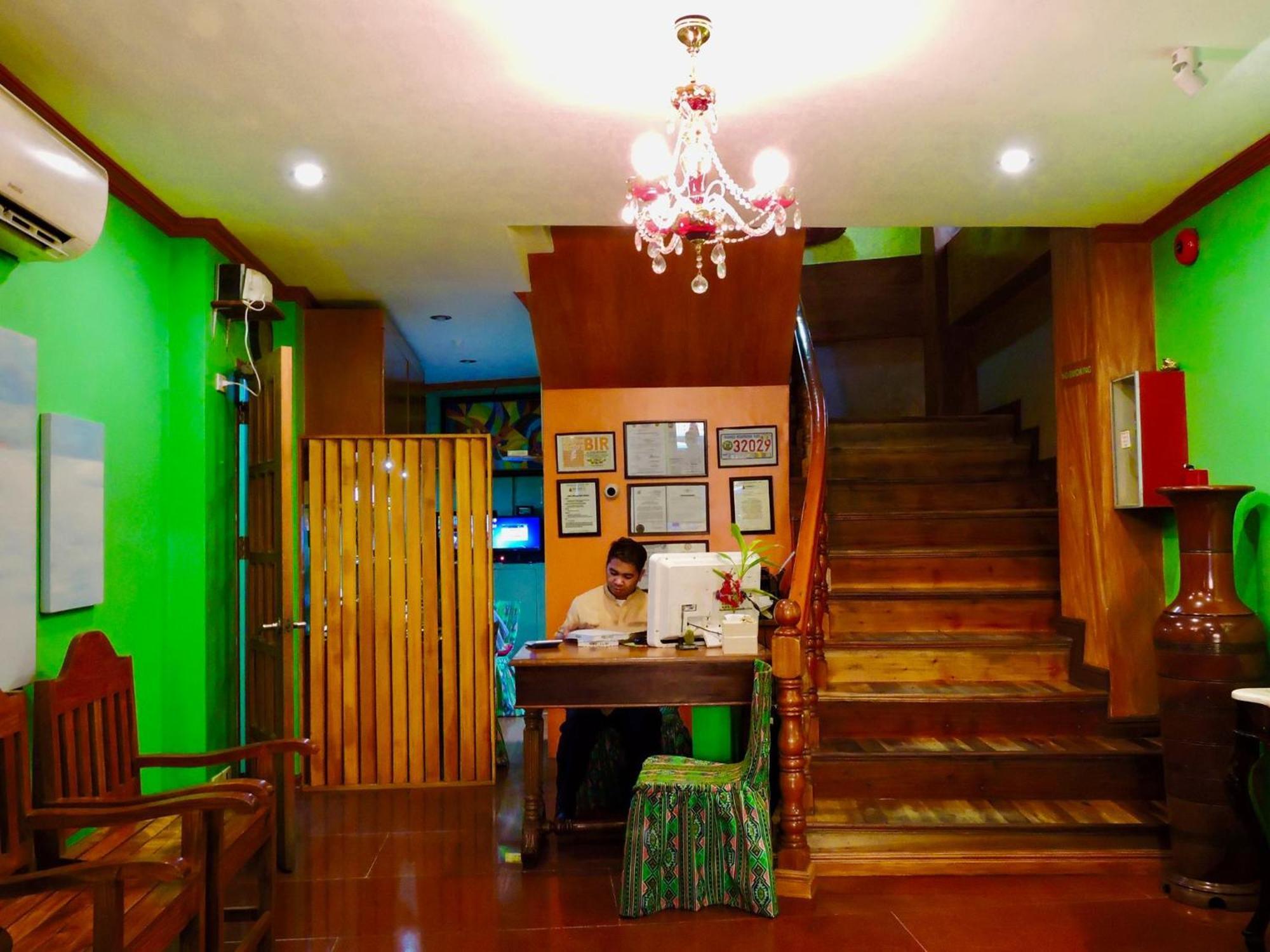 Tinhat Halal حلال Certified Boutique Hotel And Restaurant Davao Exterior foto