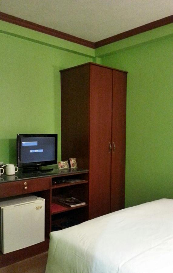 Tinhat Halal حلال Certified Boutique Hotel And Restaurant Davao Exterior foto
