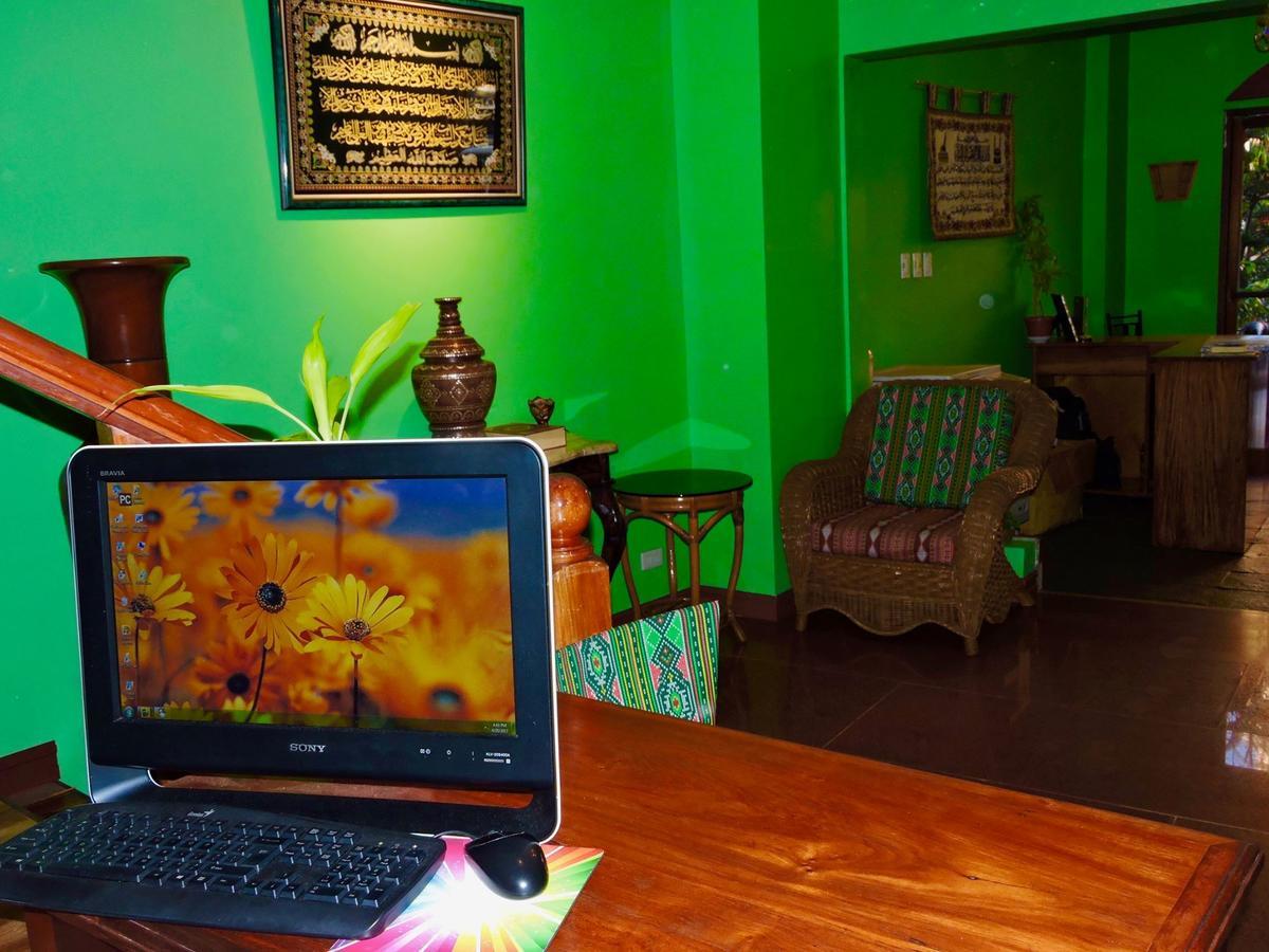 Tinhat Halal حلال Certified Boutique Hotel And Restaurant Davao Exterior foto