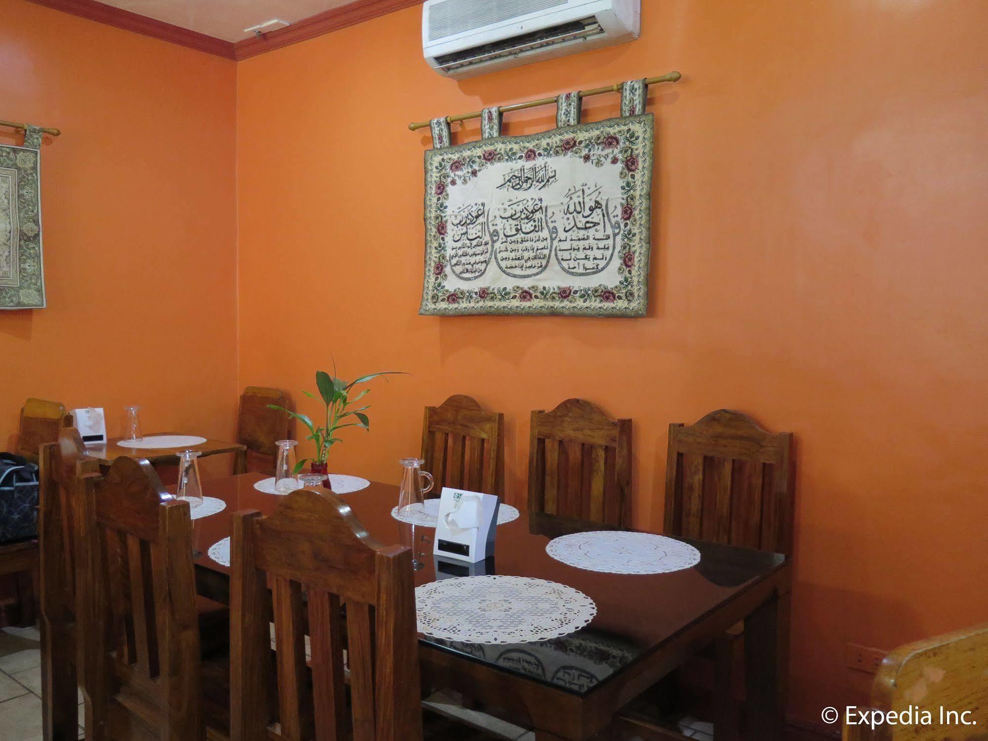 Tinhat Halal حلال Certified Boutique Hotel And Restaurant Davao Exterior foto